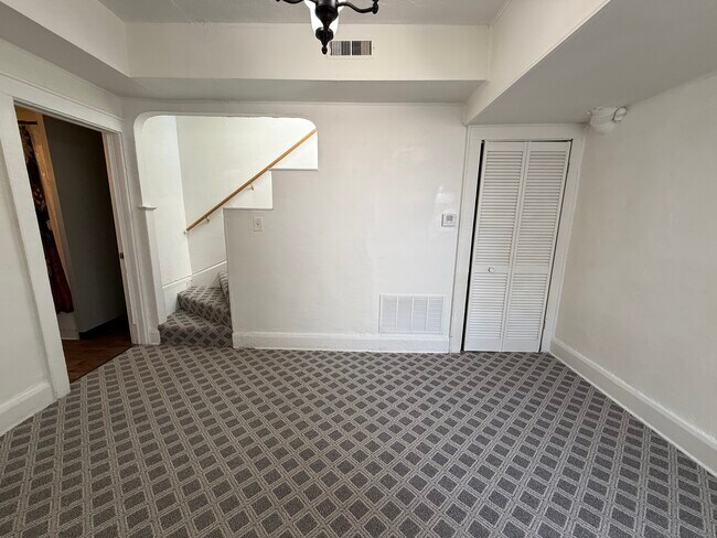 Building Photo - 344 Loeffler Ave