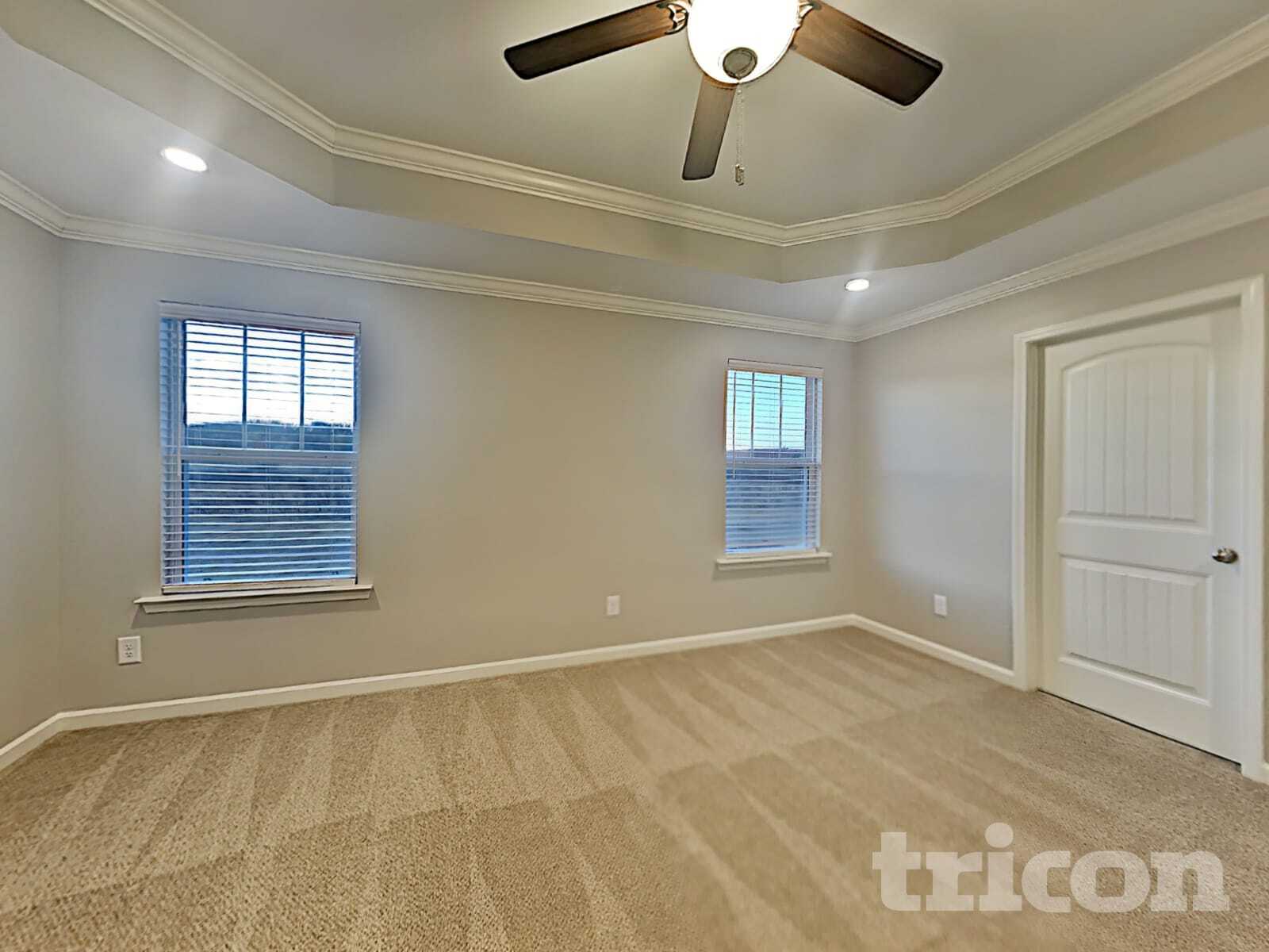 Building Photo - 604 Eagle View Dr