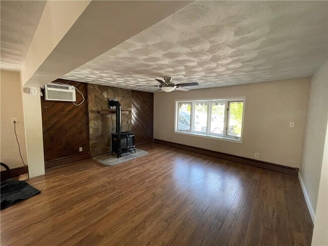 Building Photo - 1041 Atwood Ave