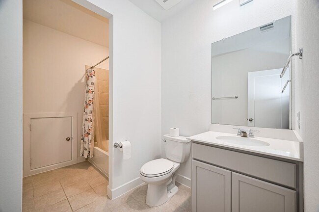 Building Photo - 18311 Licola Mdw Ln