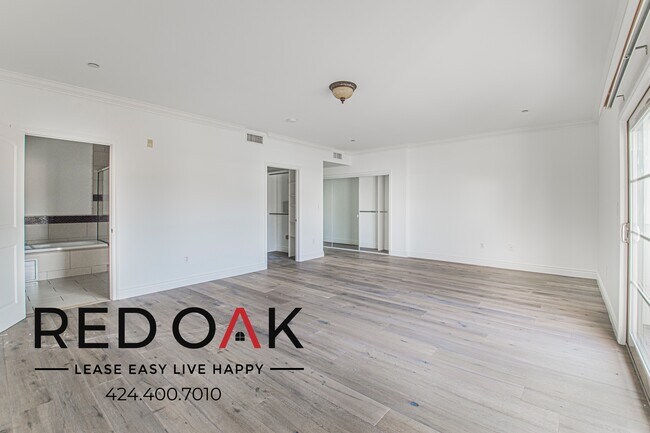 Building Photo - 11848 Kiowa Ave