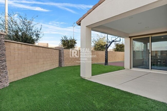 Building Photo - 3657 Bearberry Ave