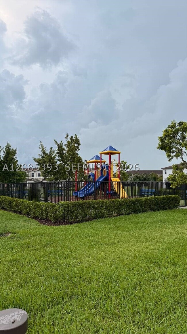 Building Photo - 23424 SW 127th Ave