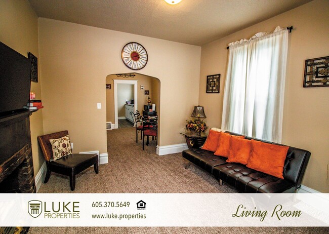 Building Photo - 803 S Main Ave