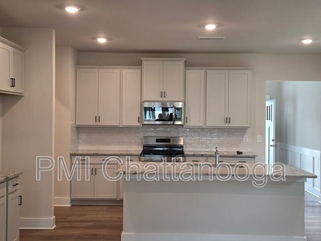 Building Photo - 7553 Snow Cone Wy