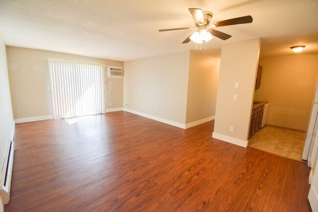 Building Photo - Main floor condo with great patio & many updates!