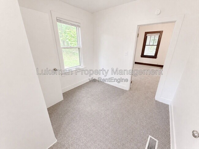 Building Photo - 2301 Mt Olivet Rd