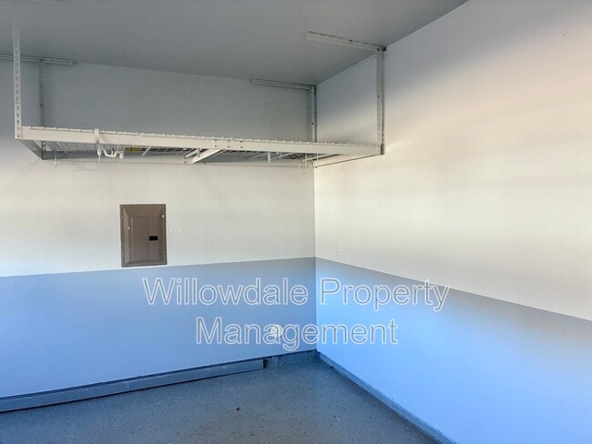 Building Photo - 1056 Midvale Ave