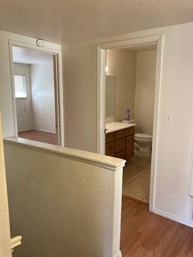 Building Photo - 975 Murrieta Blvd