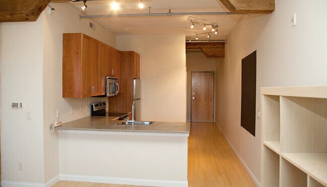 Building Photo - 56 W Gay St