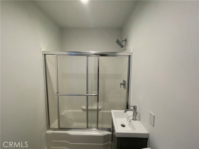Building Photo - 1152 E 77th St