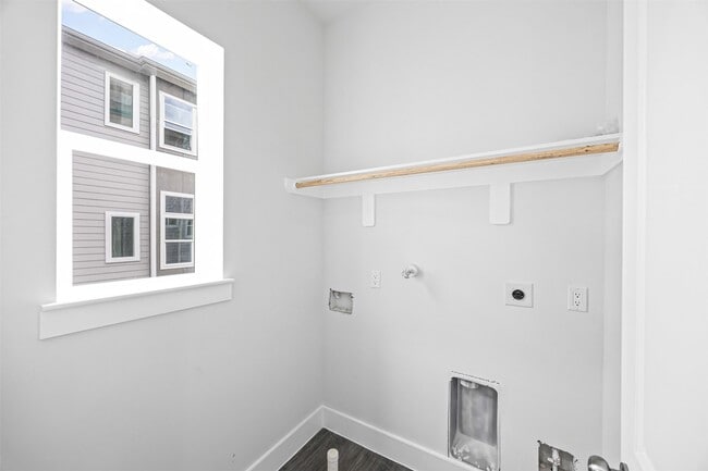 Building Photo - 4011 Ward St