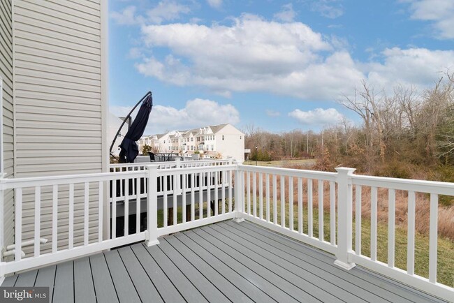 Building Photo - 6 Sparrow Cir