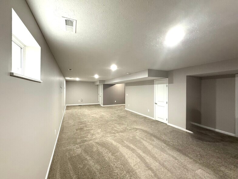 Building Photo - 3117 W Millstone Dr
