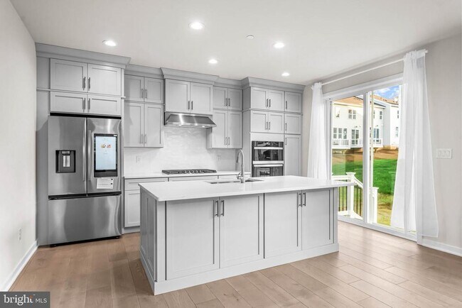 Building Photo - 401 HARTNUP St