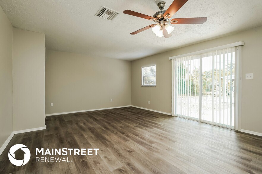 Building Photo - 5107 5th St W