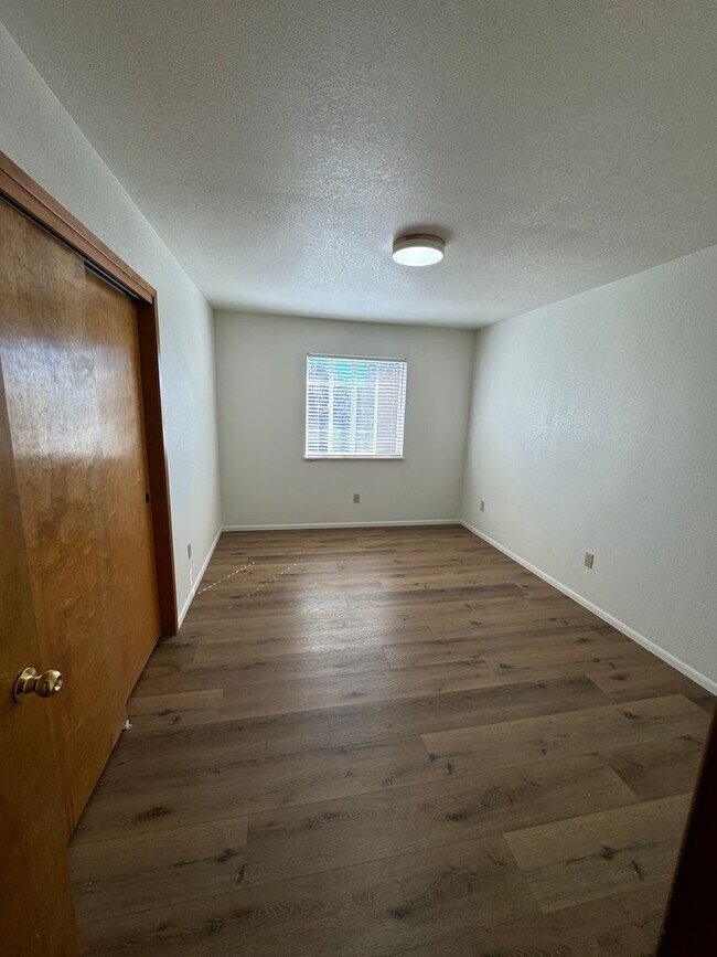 Building Photo - Newly Renovated Farmhouse style unit with new mini split for heating and cooling and garage