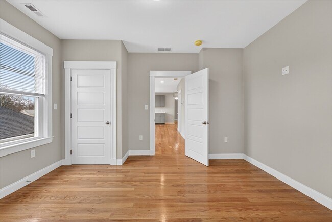 Building Photo - 42 Almont St