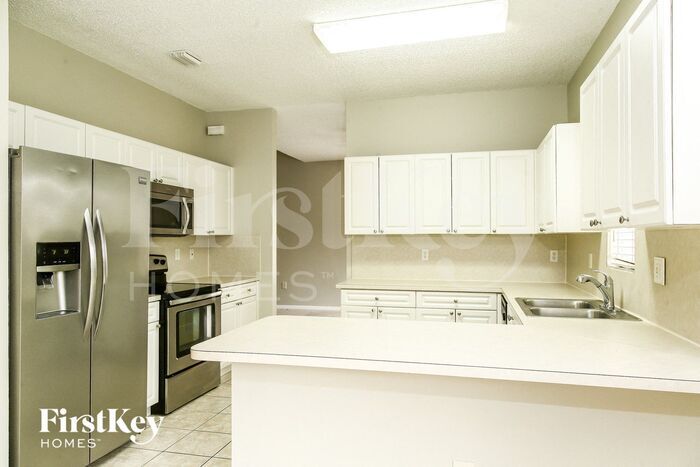 Building Photo - 2870 Dunwoodie Pl