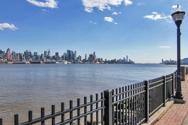 Building Photo - 26 Ave at Port Imperial