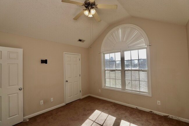 Building Photo - 2605 Turningleaf Ln