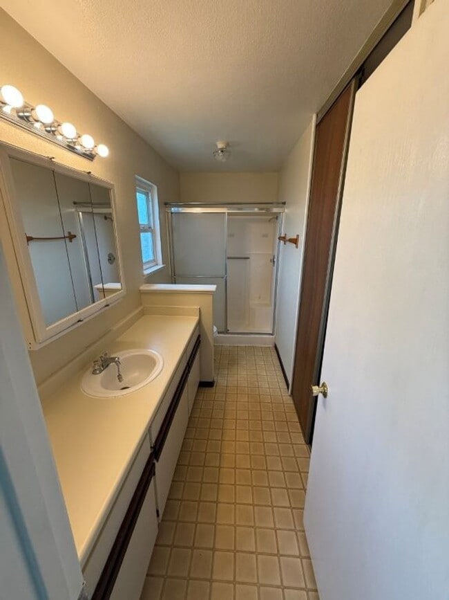 Building Photo - 1003 Blackspur Ct