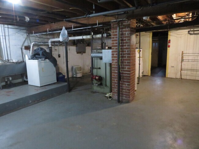 Building Photo - 712 McDonough St