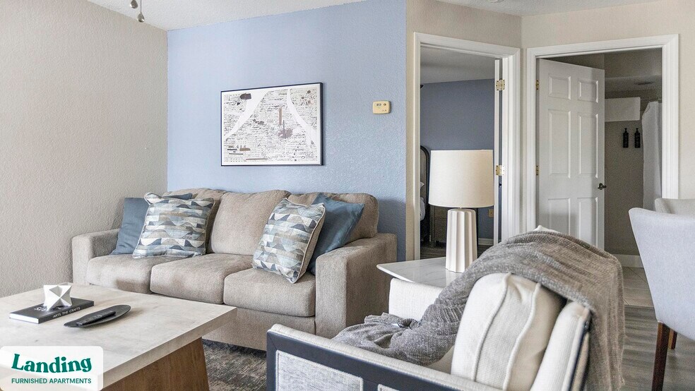 Building Photo - 3695 Island Club Dr