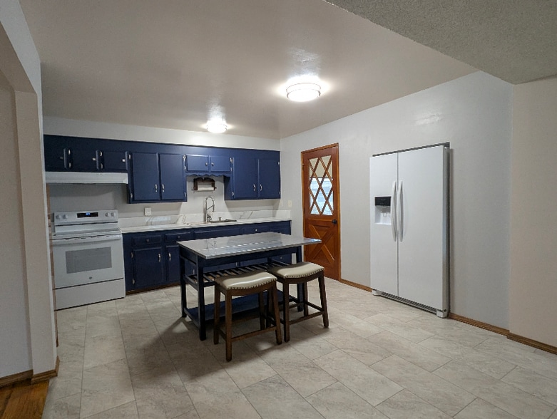 Building Photo - 1052 Thermalito Ave