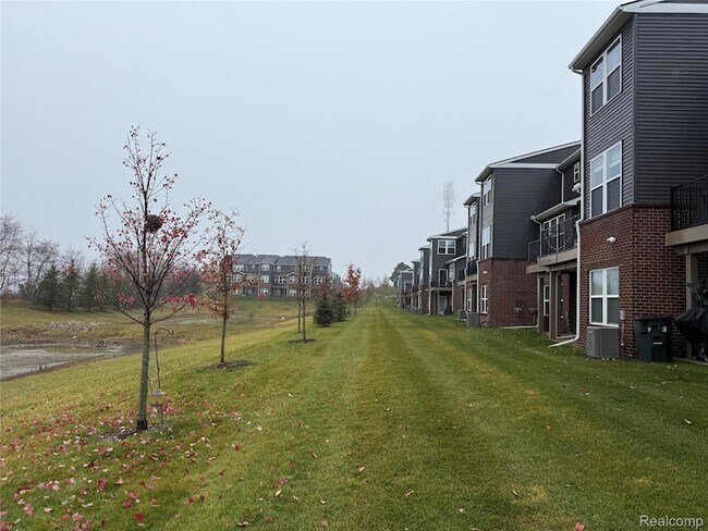 Building Photo - 4811 Broomfield Way