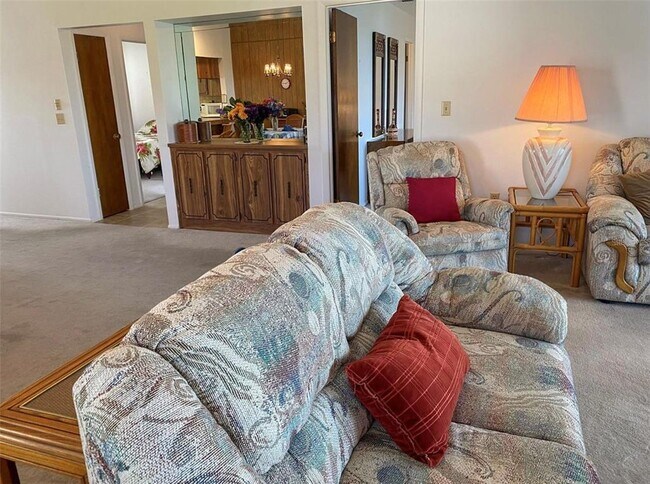 Building Photo - 9940 Eagles Point Cir