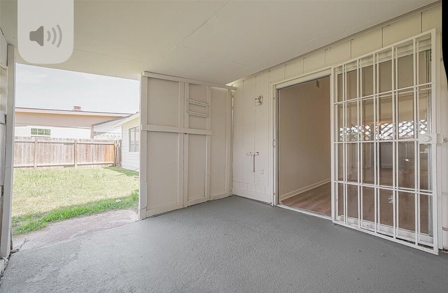 Building Photo - 12423 Tambourine Dr