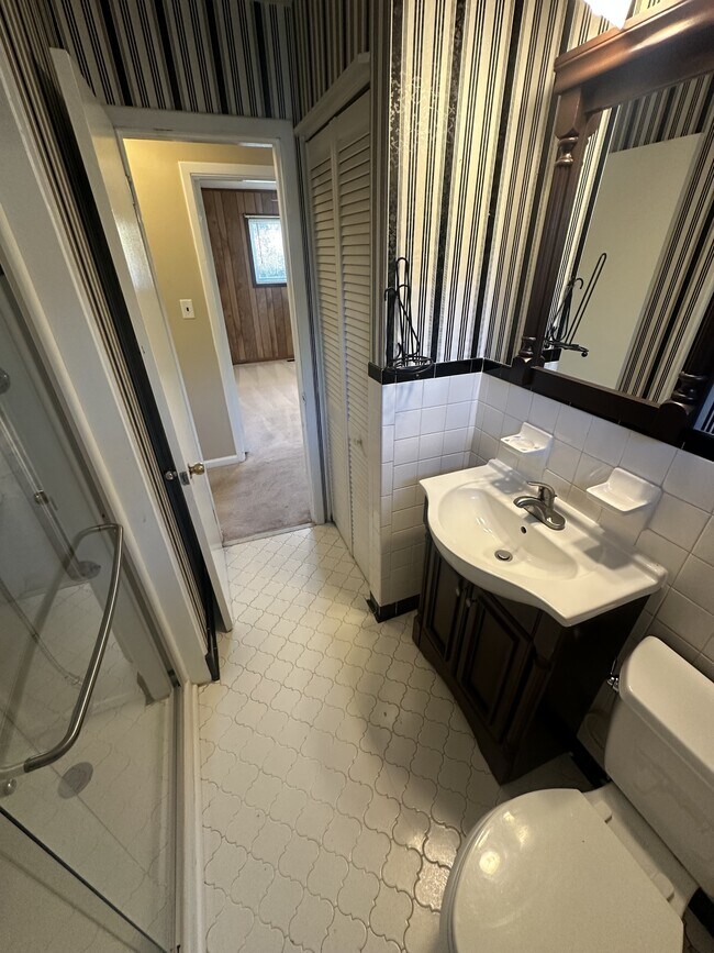 Building Photo - 1926 Boaz Rd