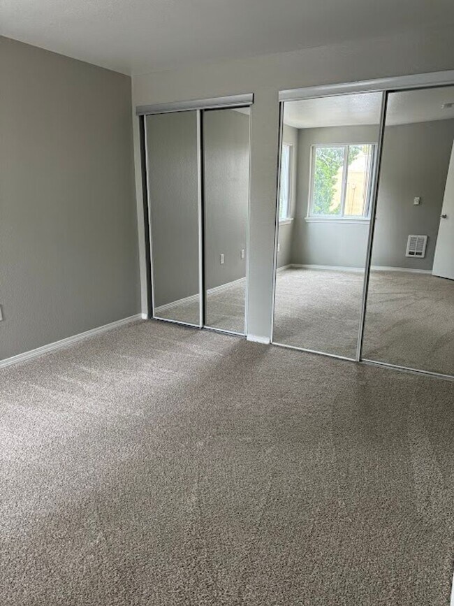 Building Photo - The ideal space to balance life, work and play.