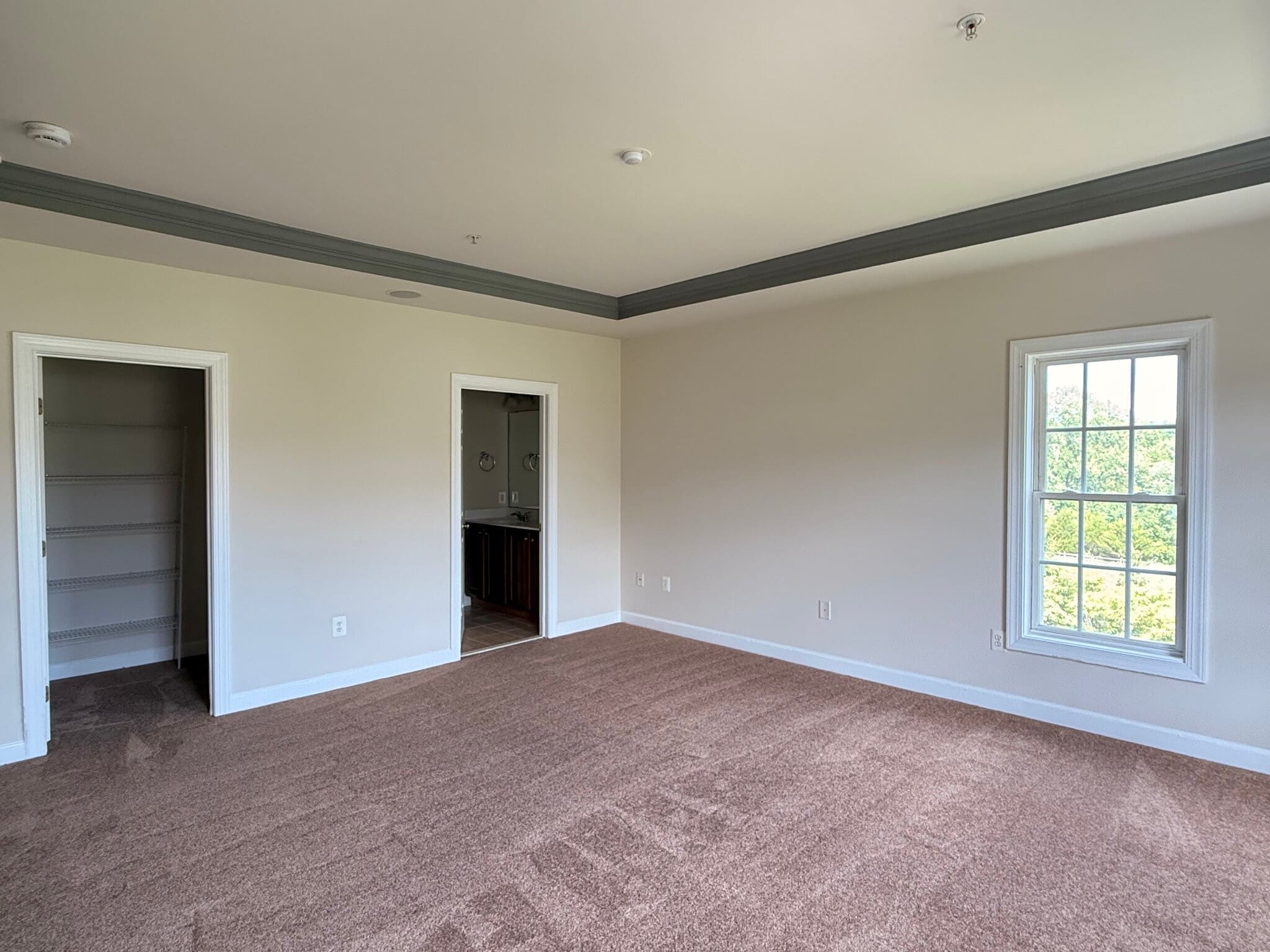 Building Photo - 605 Whetstone Glen St