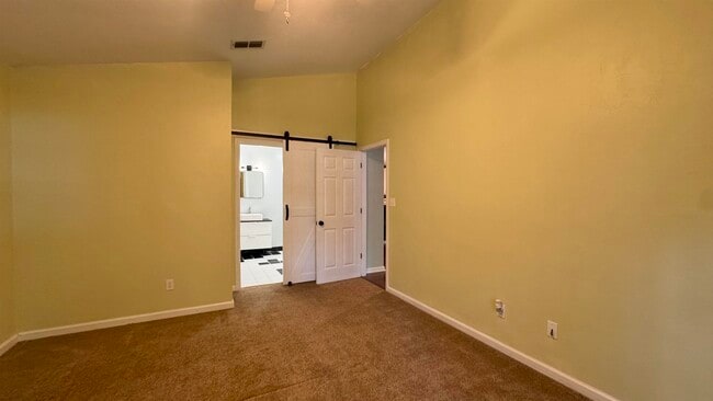 Building Photo - 4417 Siesta Ct