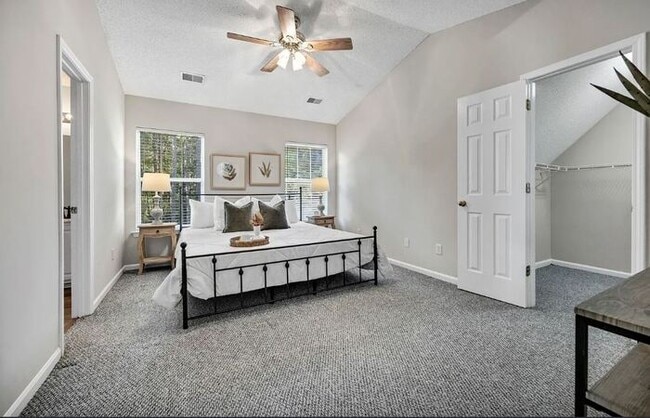 Building Photo - Remodeled home