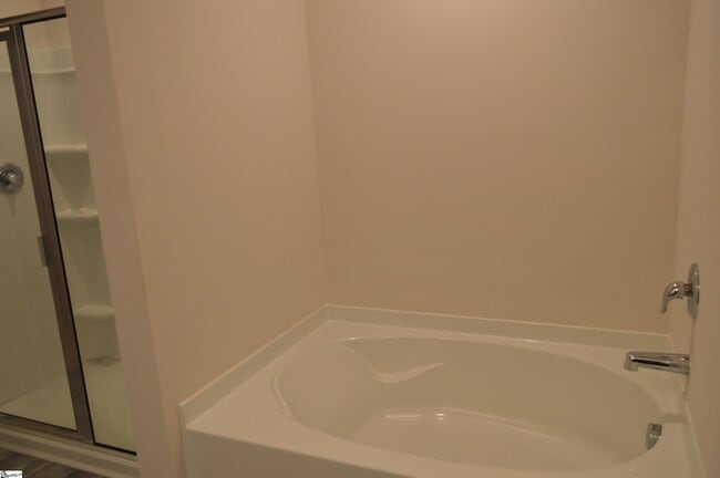 Building Photo - 1454 Renoir Ct