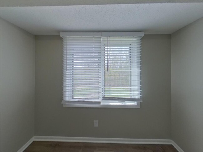 Building Photo - 1444 Willow Creek Ln