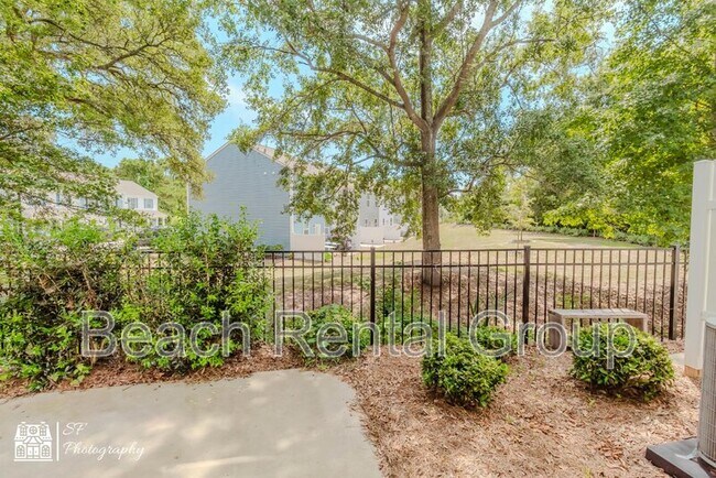 Building Photo - 305 Cherwell ct