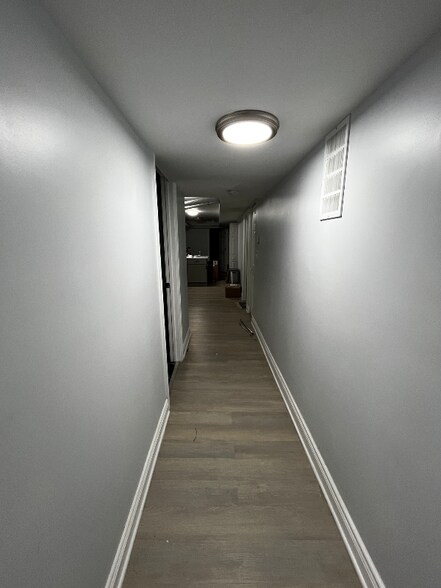 Building Photo - 5428 S Drexel Ave