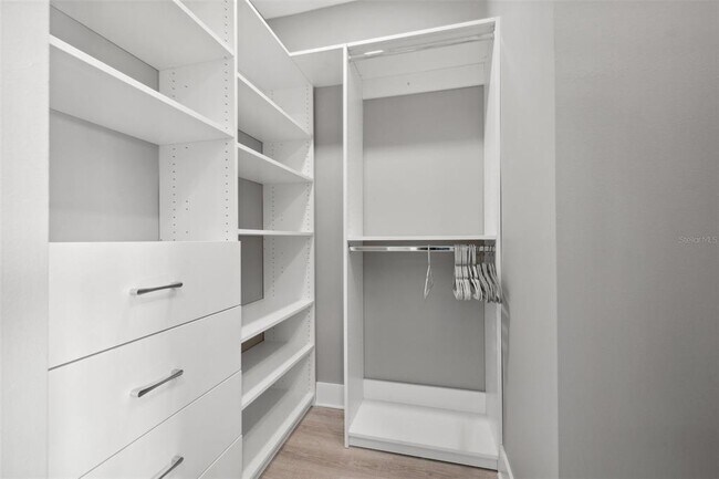 Building Photo - 12404 Capri Cir N