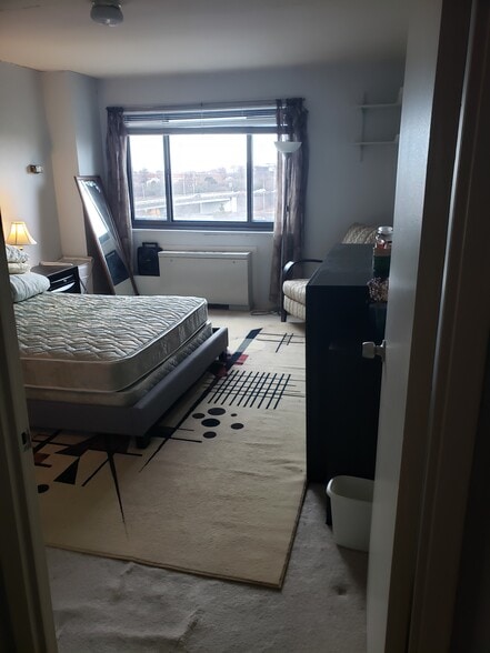 Bedroom - 1300 S Arlington Ridge Rd