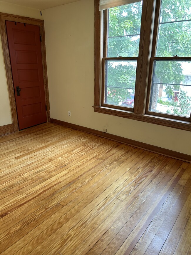 Building Photo - 208 Koch Ave