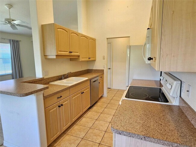 Building Photo - 904 Casa Del Lago Way
