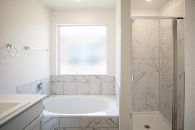 Building Photo - 153 Sormonne Lp