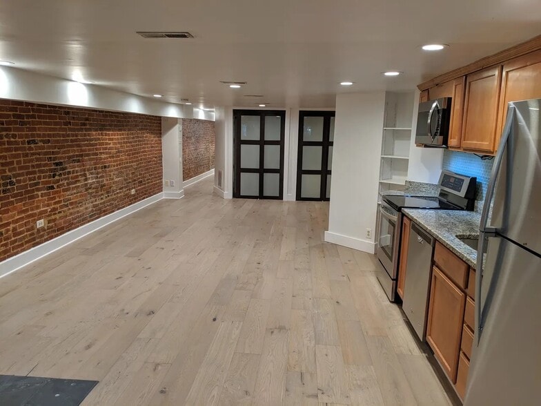 Building Photo - 1317 Irving St NW