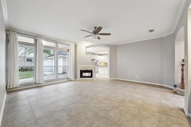 Building Photo - 2109 Enchanted Lake Dr