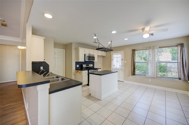 Building Photo - 3259 Enchanted Hollow Ln