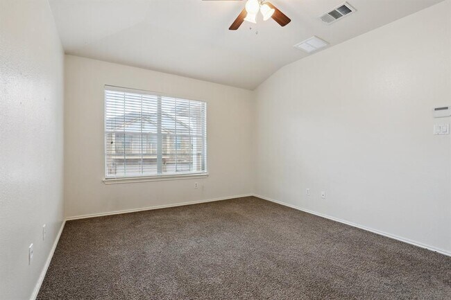Building Photo - 16100 S Great Oaks Dr